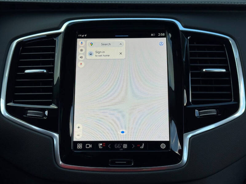 2024 Volvo XC90 Recharge T8 Ultimate Bright Theme 7P