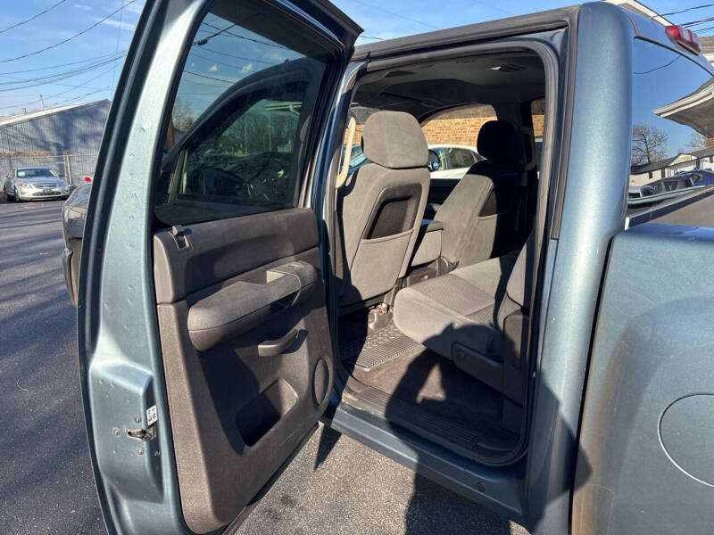 2009 Chevrolet Silverado 1500 1LT photo 44