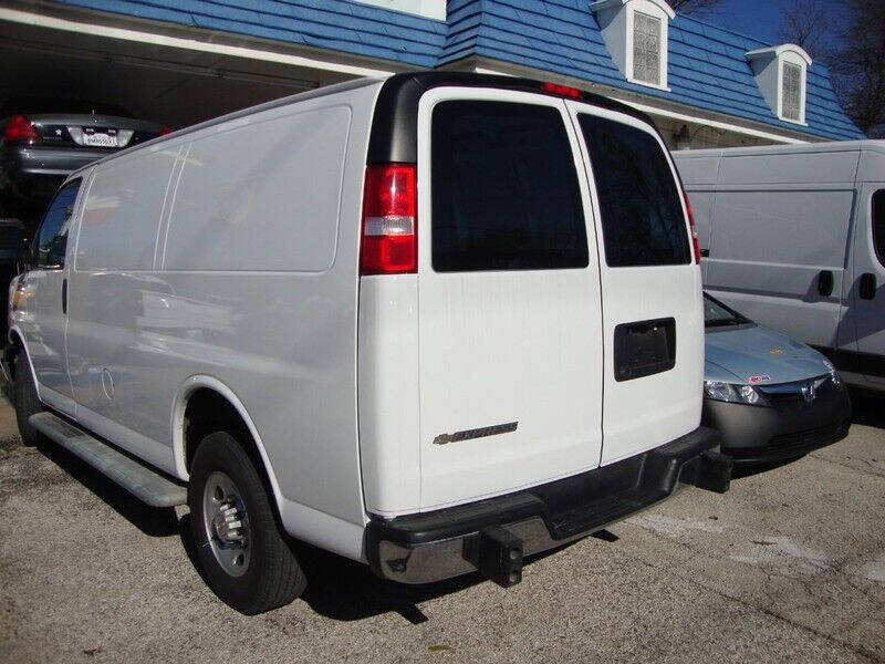 2021 Chevrolet Express 2500