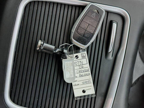 2024 Chrysler Pacifica Touring L