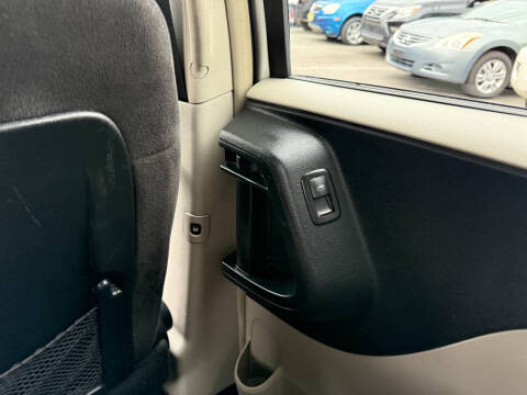 2011 Chrysler Town and Country Touring