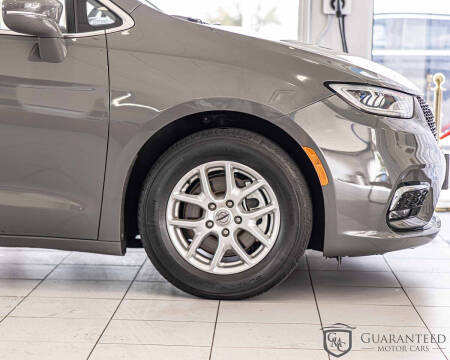 2022 Chrysler Pacifica Touring L