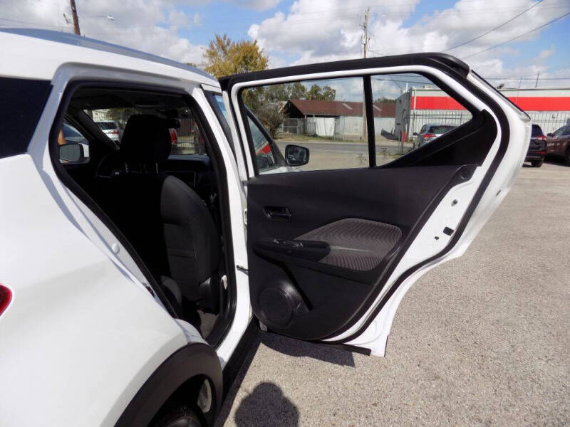 2020 Nissan Kicks SV