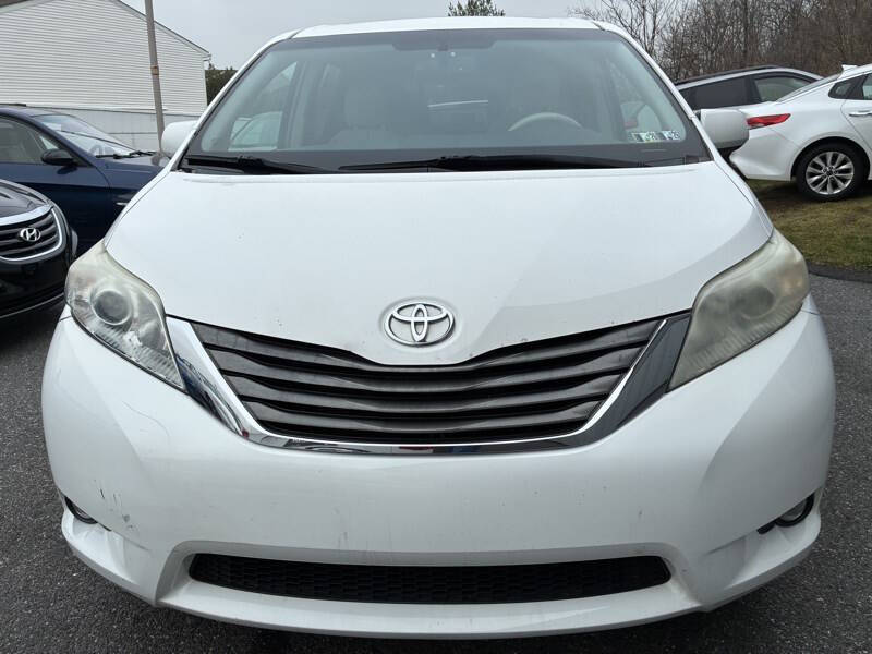 2013 Toyota Sienna XLE 7-Passenger