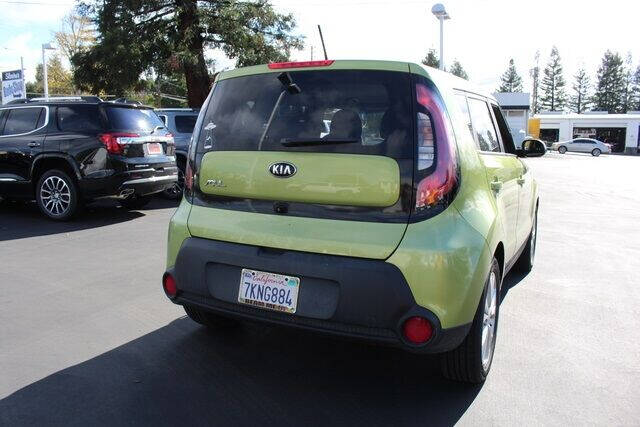 2015 Kia Soul +
