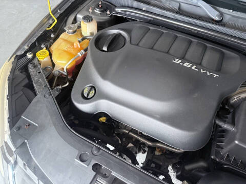 2013 Chrysler 200 Touring