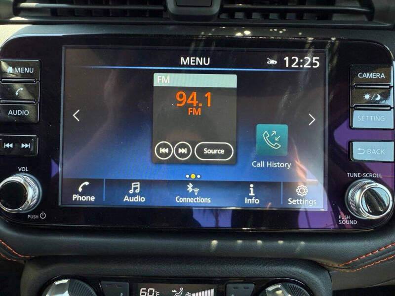 2025 Nissan Versa SR