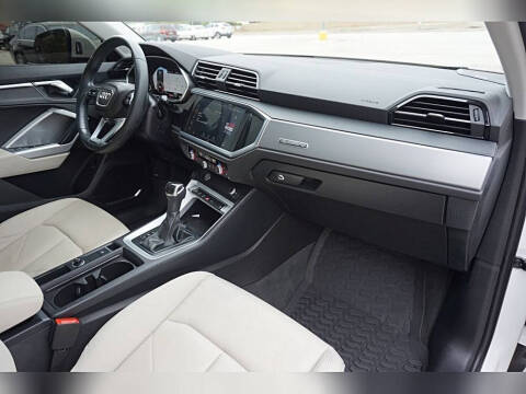 2020 Audi Q3 quattro S line Prem Plus 45 TFSI