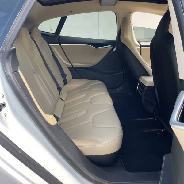 2014 Tesla Model S 85