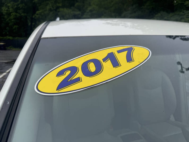 2017 Nissan Quest SV