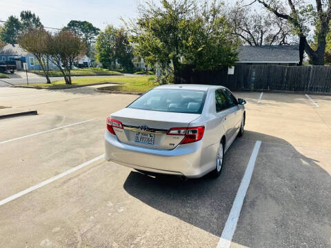 2014 Toyota Camry Hybrid