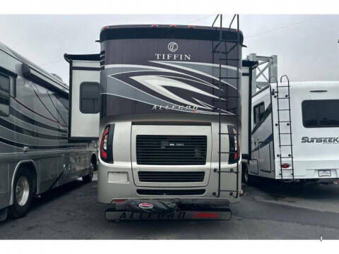 2019 Freightliner XCM Chassis