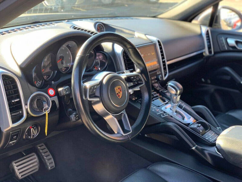 2017 Porsche Cayenne S