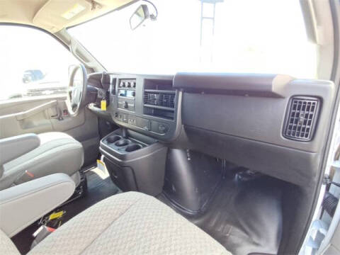 2025 Chevrolet Express 2500