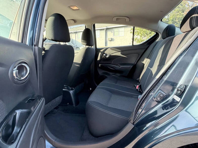 2015 Nissan Versa 1.6 S