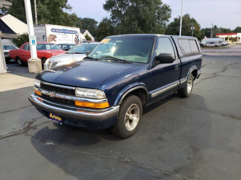 1998 Chevrolet S-10 for sale at Advantage Auto Sales & Imports Inc in Loves Park IL