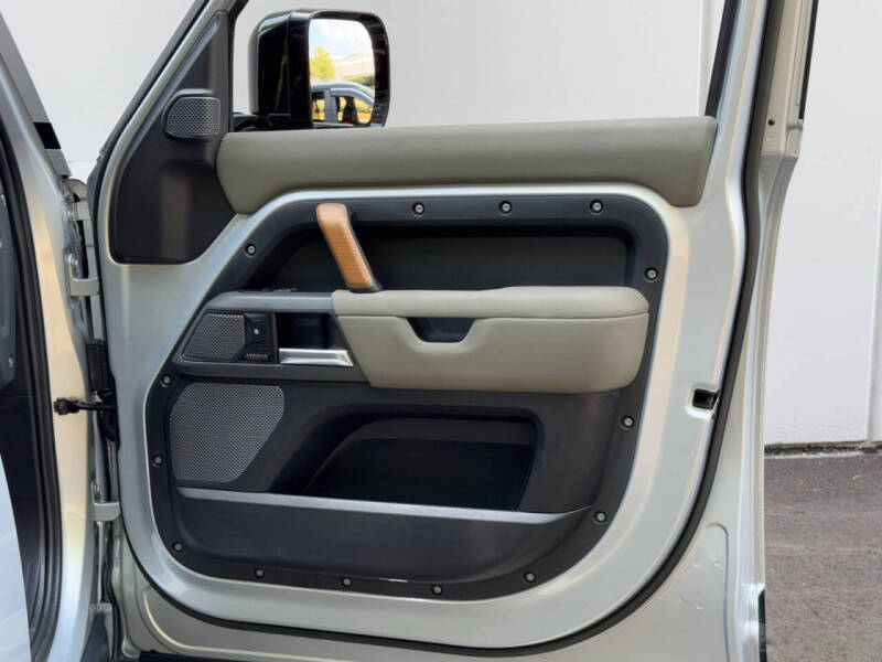 2023 Land Rover Defender 110 X