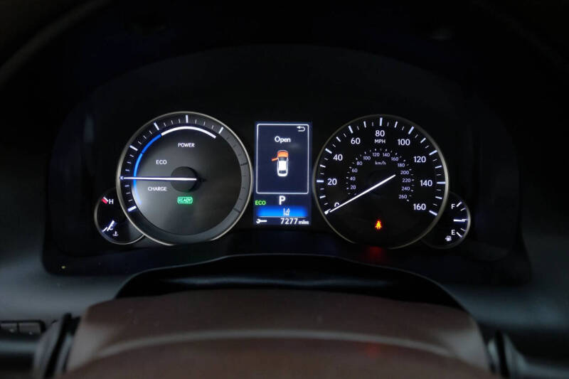 2017 Lexus ES 300h