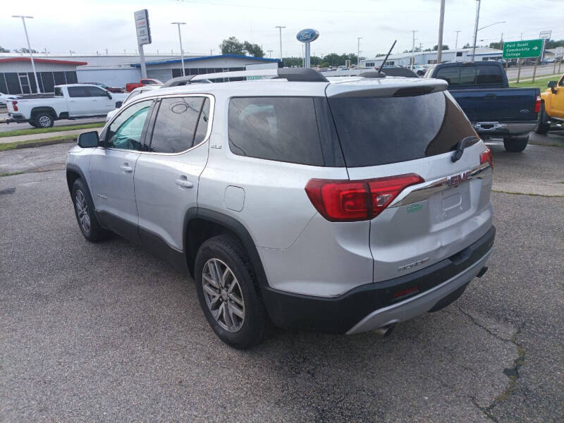 2017 GMC Acadia SLE-2