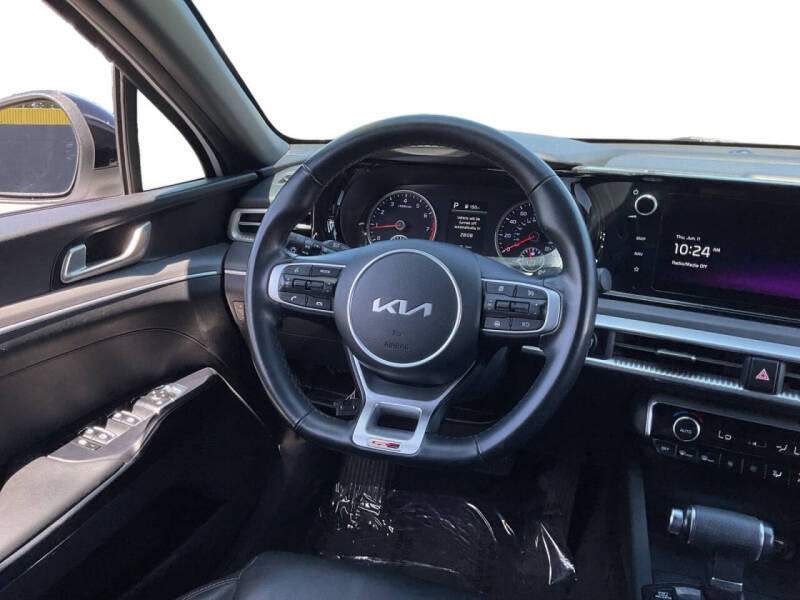 2022 Kia K5