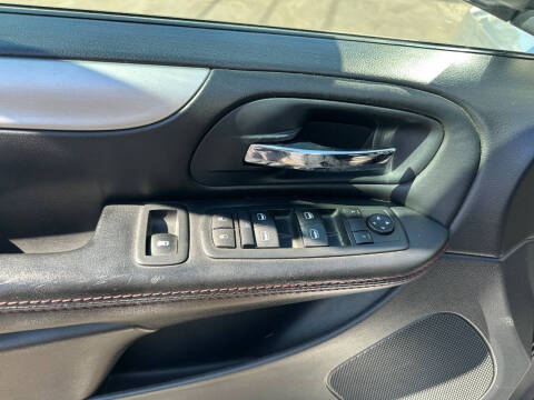 2015 Dodge Grand Caravan R/T