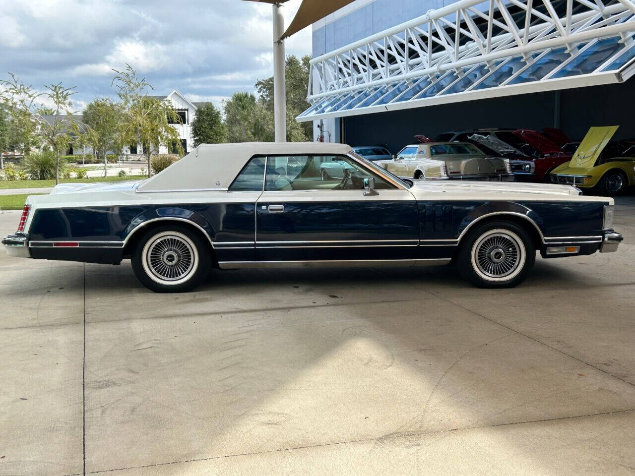 1979 Lincoln Mark V 4
