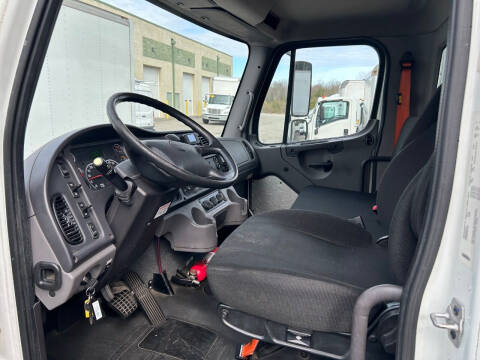2018 Freightliner M2 106