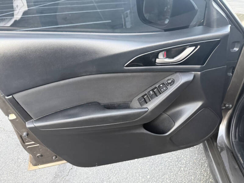 2016 Mazda MAZDA3 i Sport