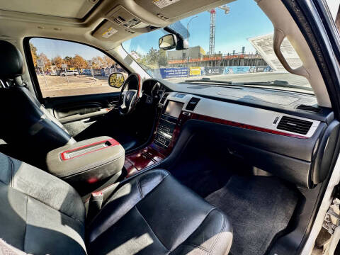 2012 Cadillac Escalade ESV Luxury