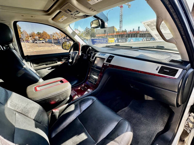 2012 Cadillac Escalade ESV Luxury