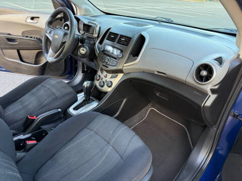 2013 Chevrolet Sonic LT Auto