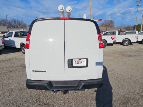 2022 Chevrolet Express 2500