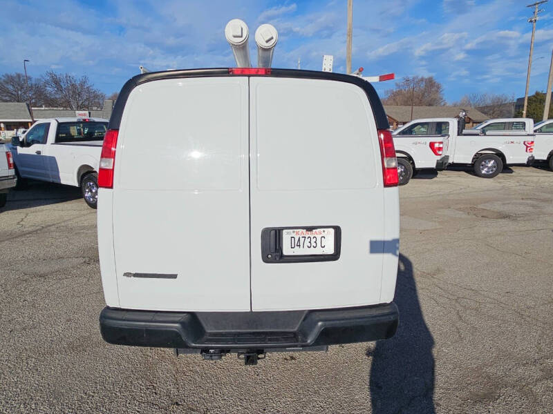 2022 Chevrolet Express 2500