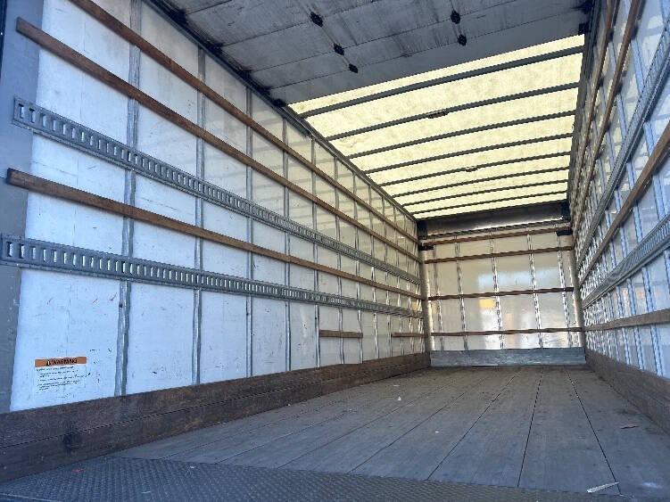 2019 Freightliner M2 106