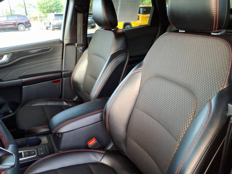 2025 Ford Escape ST-Line Select