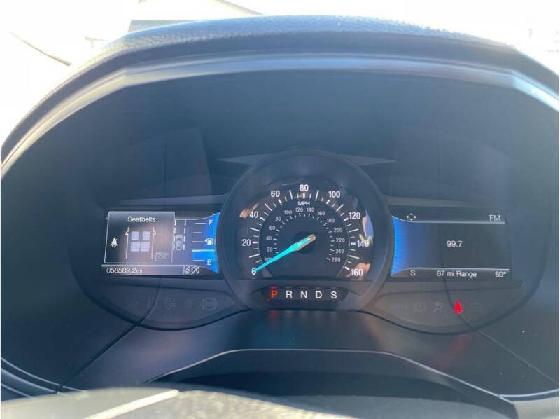 2022 Ford Edge Titanium