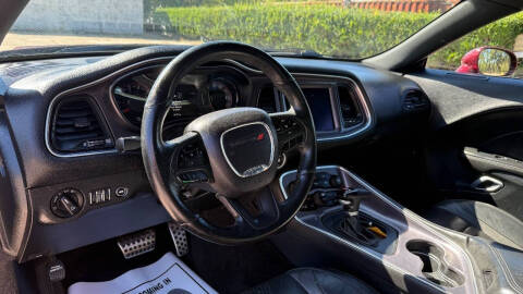 2018 Dodge Challenger SXT Plus