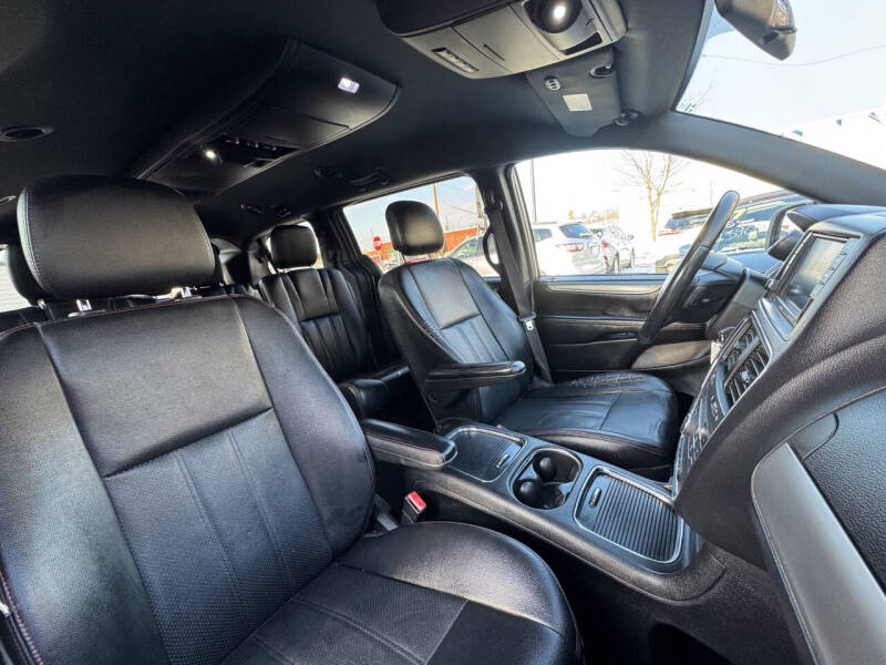 2016 Dodge Grand Caravan R/T