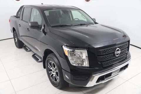 2023 Nissan Titan SV