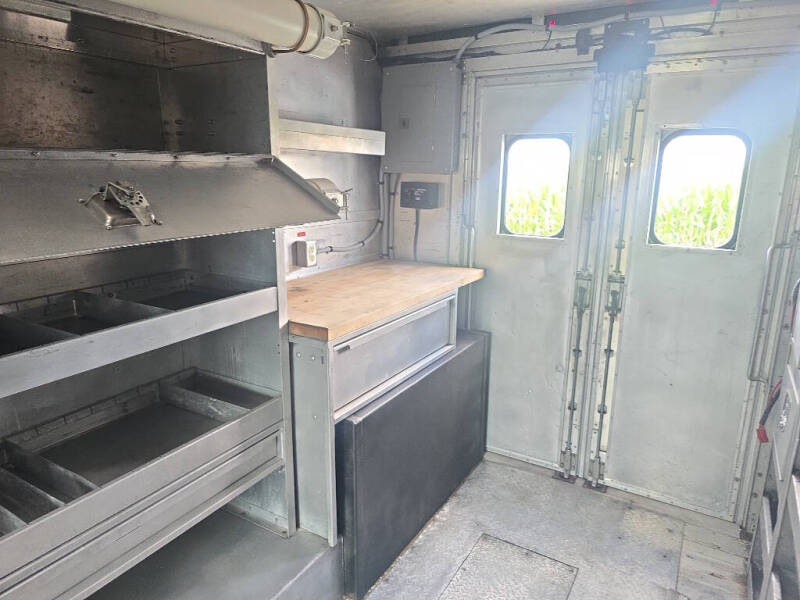 2015 Freightliner MT45 Chassis