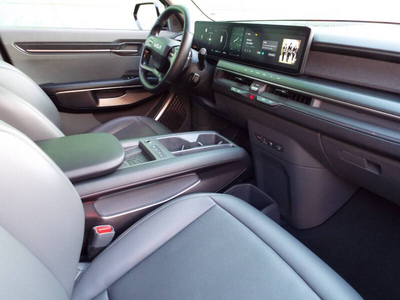 2024 Kia EV9 Light Long Range