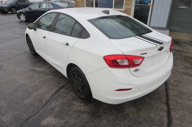 2017 Chevrolet Cruze LS photo 26