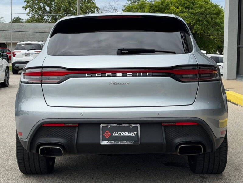 2022 Porsche Macan