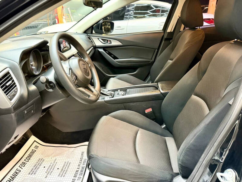 2017 Mazda MAZDA3 Sport