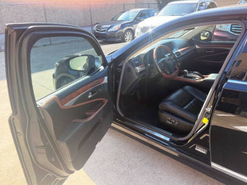2017 Lexus LS 460
