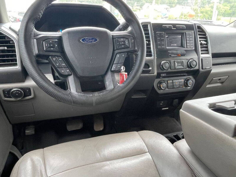 Used 2016 Ford F-150 XLT with VIN 1FTEW1CGXGKD01330 for sale in Knoxville, TN