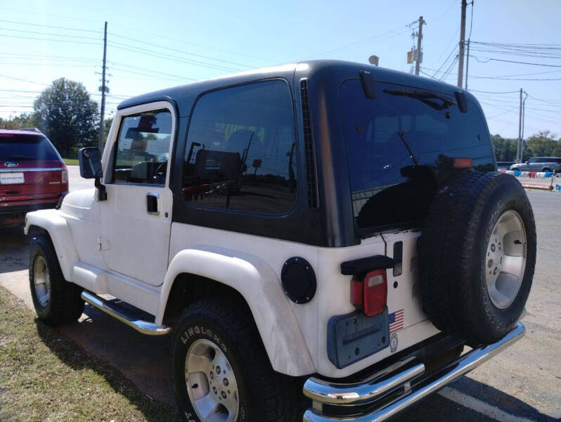 2000 Jeep Wrangler null photo 3