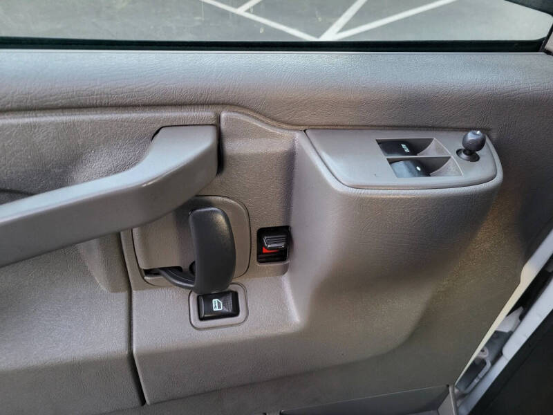 2023 GMC Savana 2500