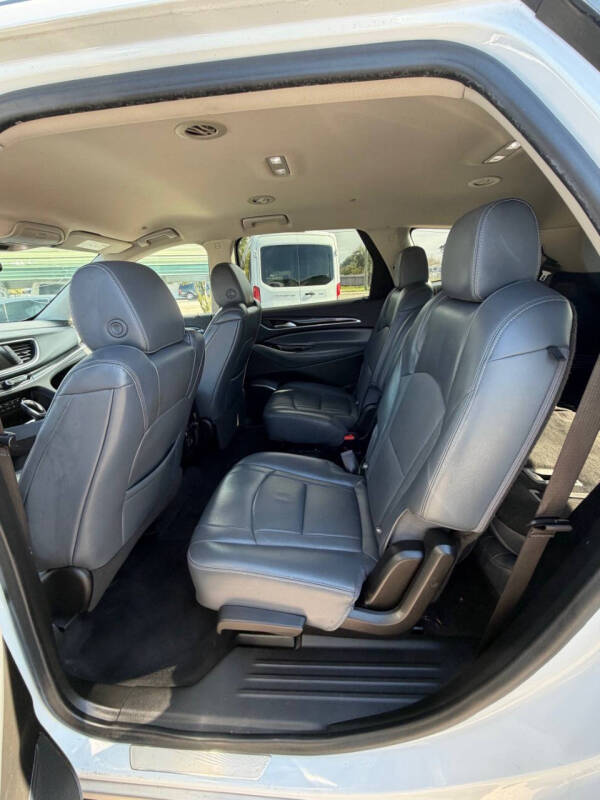 2020 Buick Enclave Essence