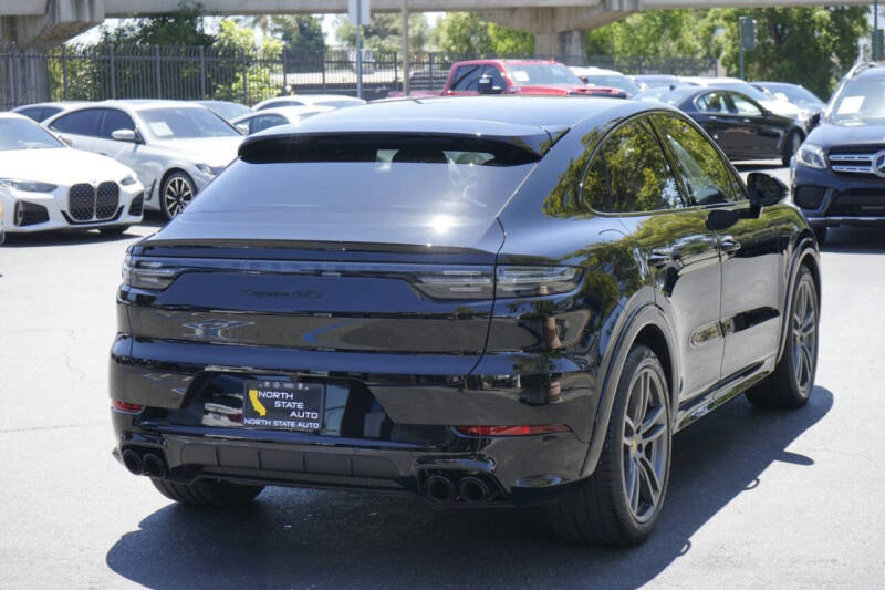 2021 Porsche Cayenne GTS Coupe
